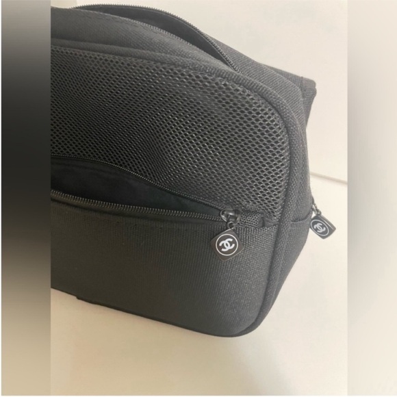 Chanel beauty gift travel cosmetic bag - Picture 13 of 15
